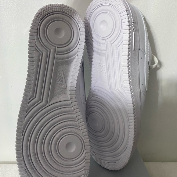 Authentic NEW Nike Men’s Air Force 1 - Picture 6 of 9
